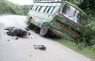 बस र मोटरसाइकल ठोक्किँदा एकको मृत्यु