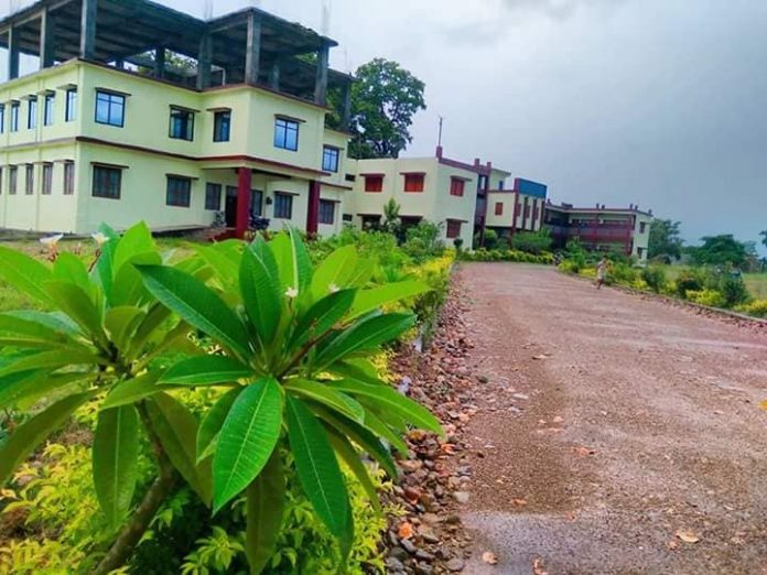 क्याम्पस निमिक्त तोकेपछि रामापुर क्याम्पसमा तालाबन्दी