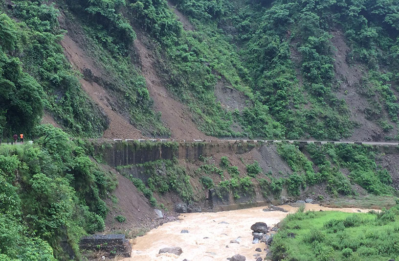 सिद्धार्थ राजमार्गअन्तर्गत बुटवल पाल्पा सडकखण्ड दैनिक चार घण्टा बन्द हुने